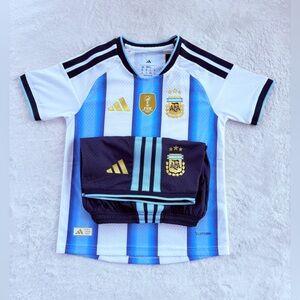 Argentina Set for kids 2026 home Kit, Player Version
Conjunto de Argentina 2026